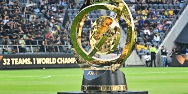 FIFA Club World Cup-FIFA希望世俱杯两年一届+扩军，欧足联全力阻止