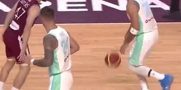 在线投注-瘦身励志东！东契奇复出首节轻松砍下15分 超远三分轻松写意！