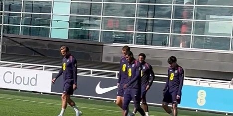 FIFA Club World Cup-记者：英格兰24人全部参加训练，斯通斯因肌肉问题已经离队