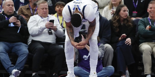 FIFA Club World Cup-巴特勒是份明年到期的垃圾合同 只能换合同更垃圾的大帝&amp;amp;乔治&amp;amp;AD