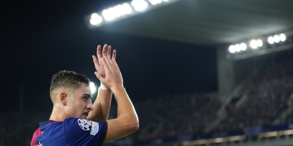 安全下注-世体：费尔明倾向留队巴萨但存有顾虑，切尔西持续展开追求